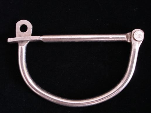 British Kit Bag D-Clasp, Broard Arrow Marked