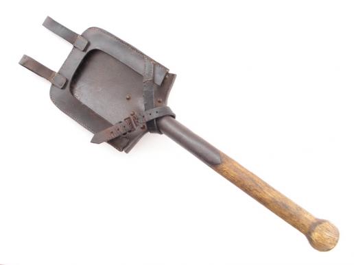 WW1 Imperial German Entrenching Tool & Carrier