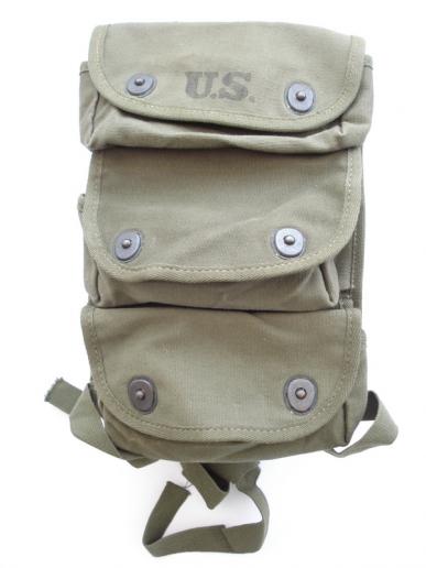 WW2 U.S Grenade Pouch, 1945 Dated