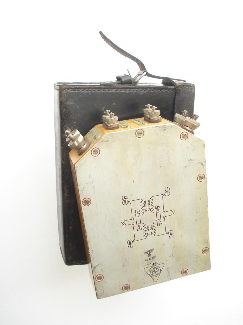 WW2 German Field Phone Transformer/Junction Box & Case