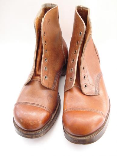 WW2 British 1944 Pattern Jungle Boots, 1944 Dated.