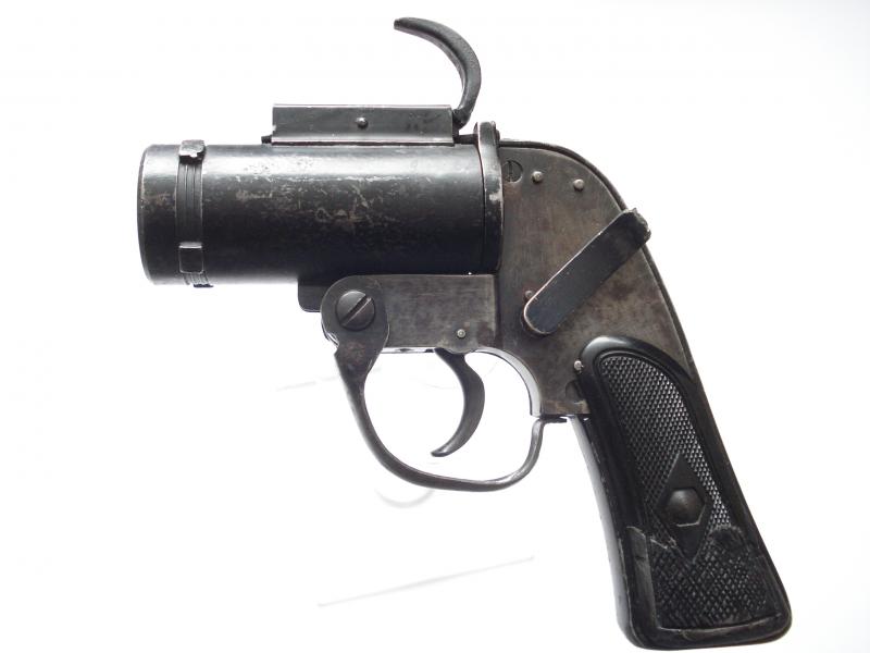 Deactivated WW2 U.S M8 Flare Pistol, 1942 Dated
