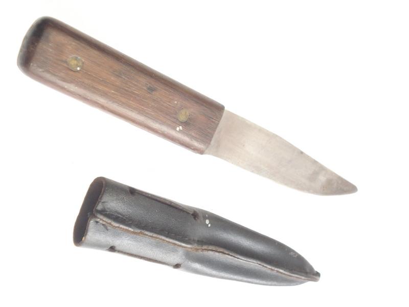 Post-War Royal Navy Deck Knife