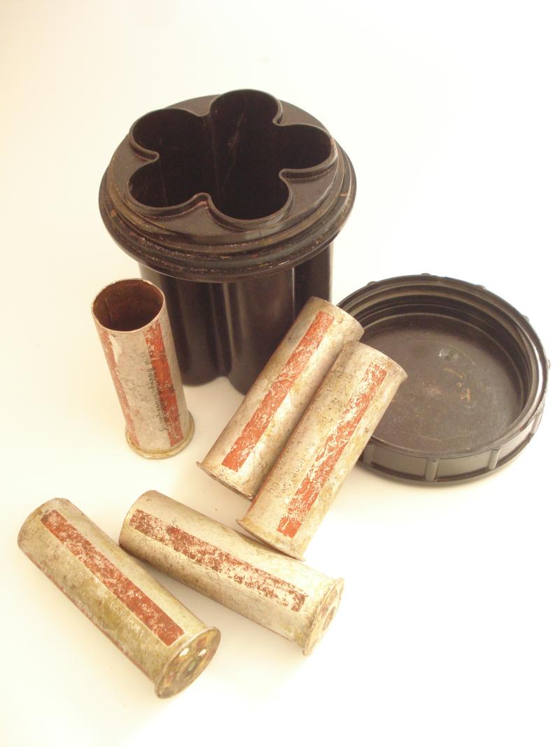 WW2 German 27mm Flares & Bakelite Container