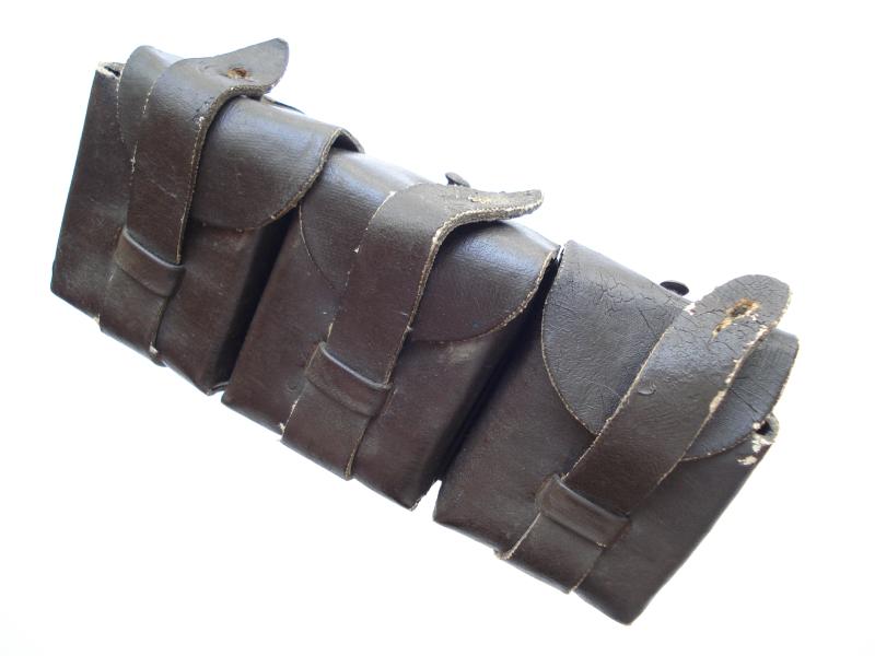 WW2 Finnish Rubberized Triple Ammunition Pouch