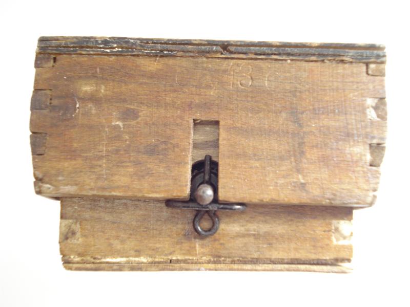WW2 German Schu-Mine 42, 1943 Dated