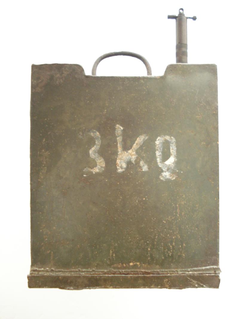 WW2 German Pionier 3Kg Demolition Charge & ZZ-35 Igniter