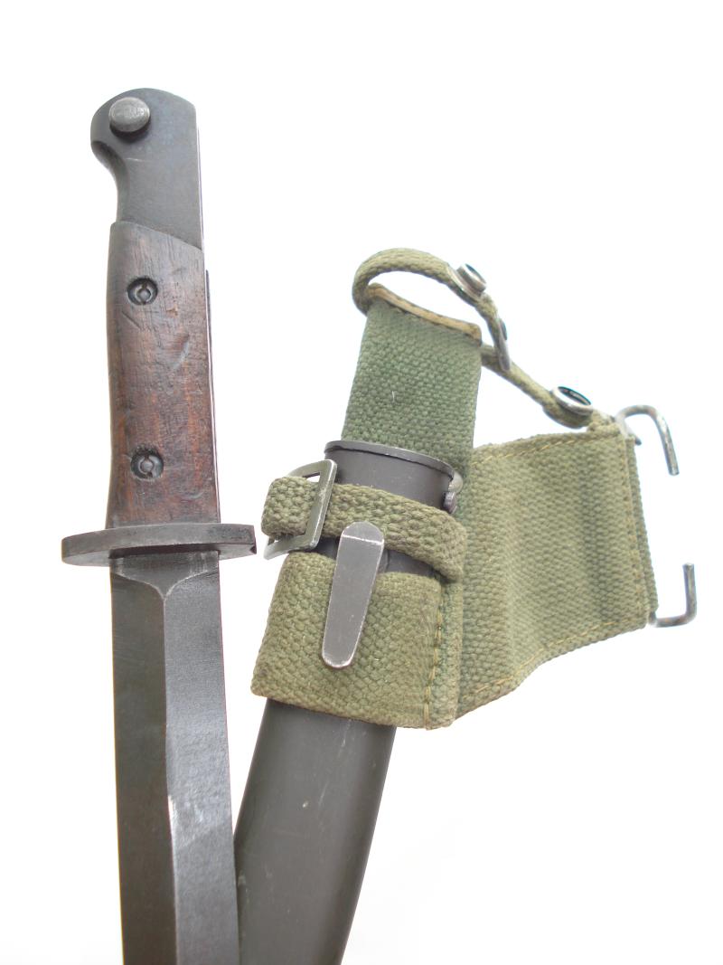 Portuguese M1948 S.M.G Bayonet & Frog