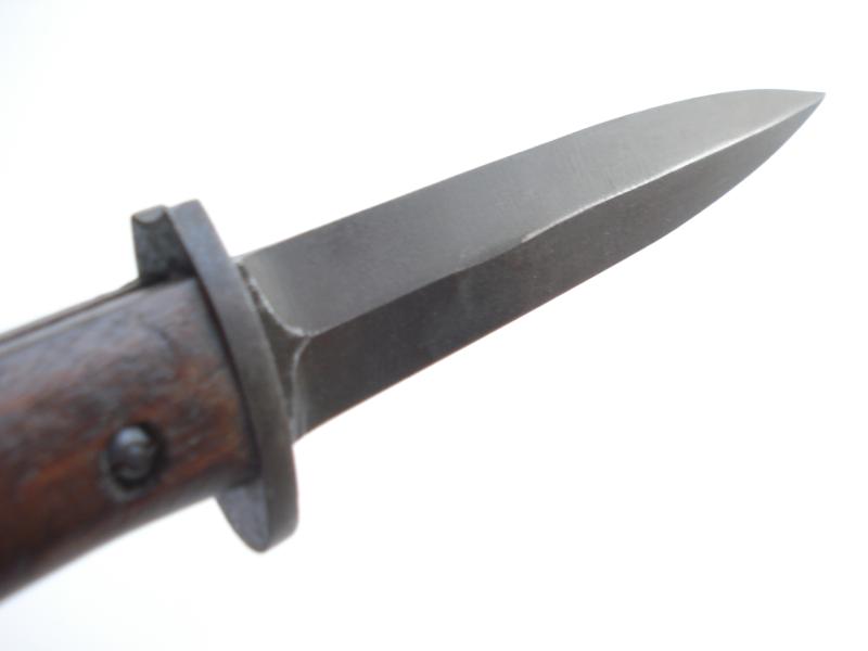 Portuguese M1948 S.M.G Bayonet & Frog