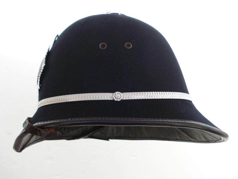 Obsolete, Surrey Police Uniform